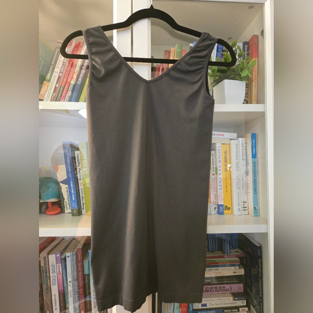 🇨🇦 C'est Moi Reversible Seamless Tank - Picture 3 of 6